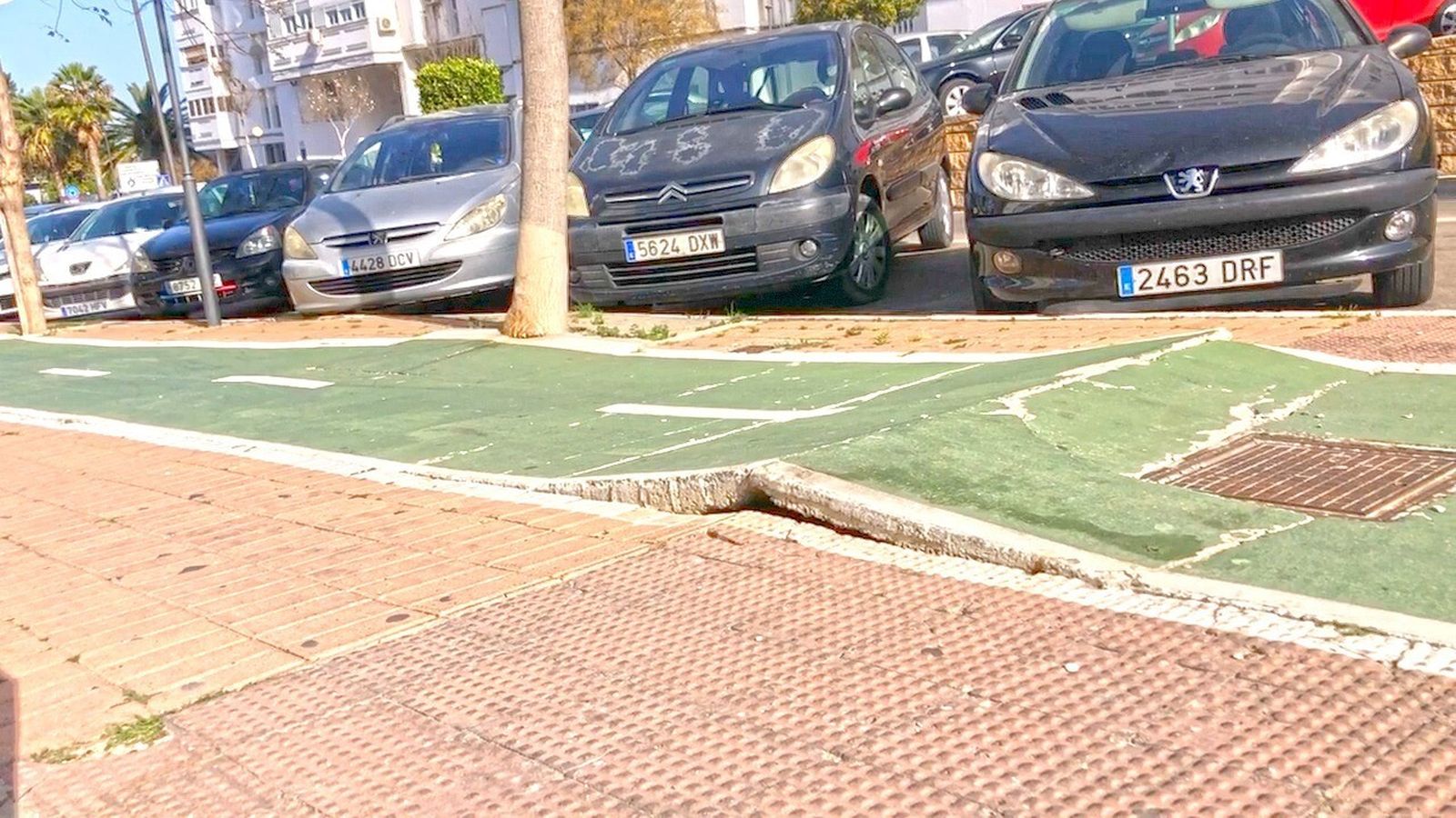 Deterioro de los carriles bici en San Fernando.