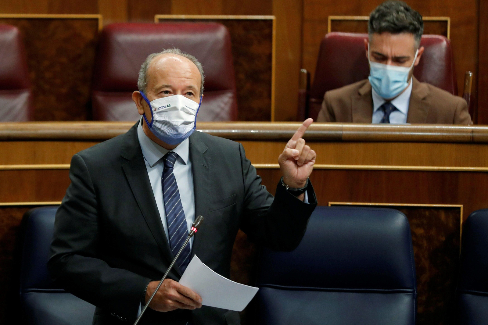 El ministro de Justicia, Juan Carlos Campo, durante su intervención en la sesión de control al Gobierno este miércoles en el Congreso.