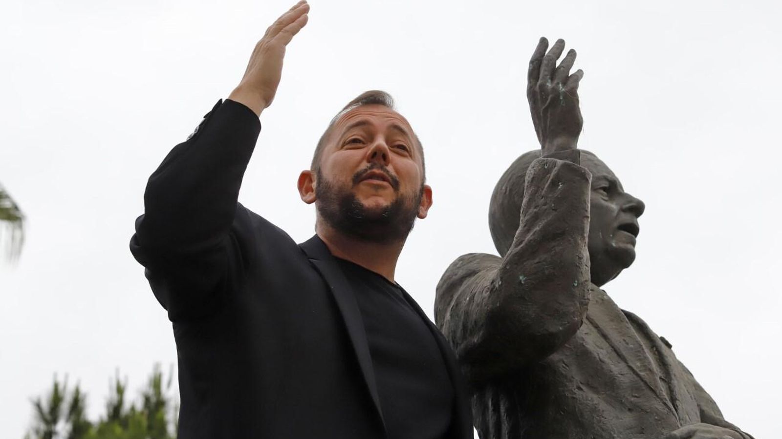 Jeromo Segura homenajea a Paco Toronjo.