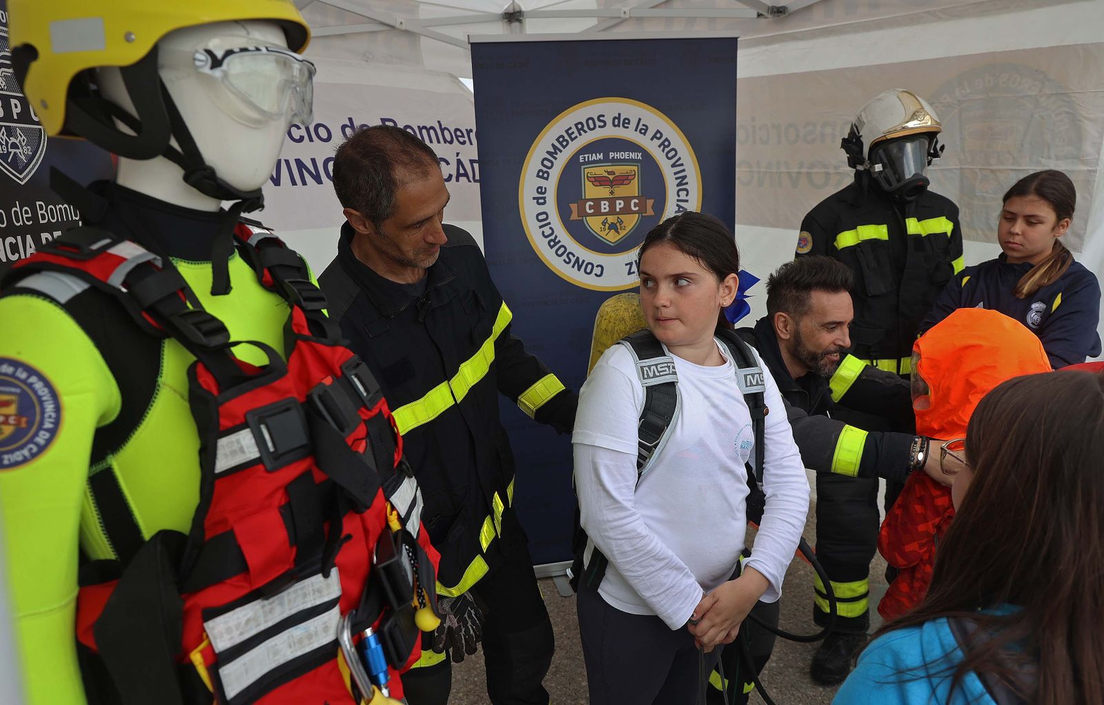 Imágenes del Día Europeo del 112 celebrado en el Puerto de Algeciras