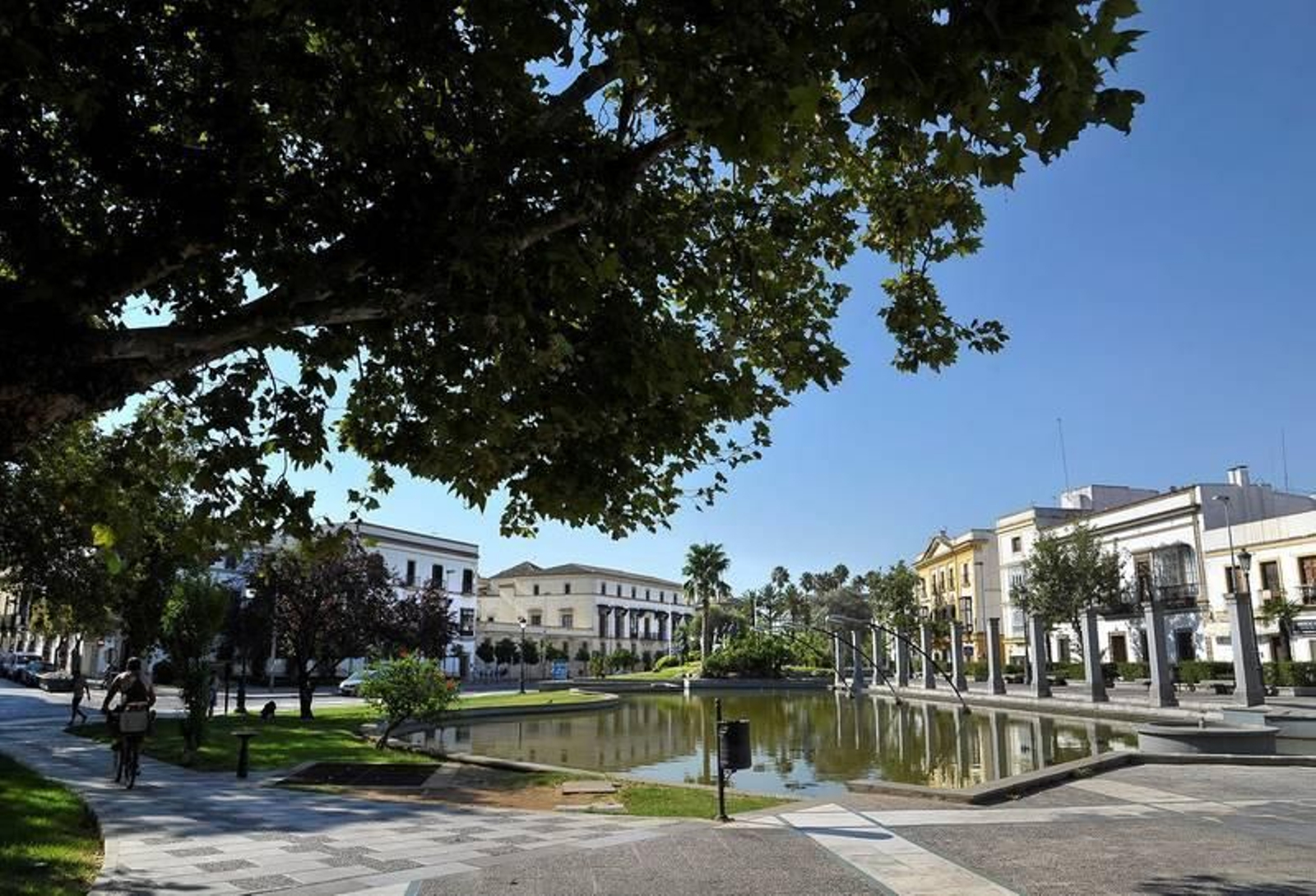 Imagen de la plaza del Mamelón. Imagen de la plaza del Mamelón.