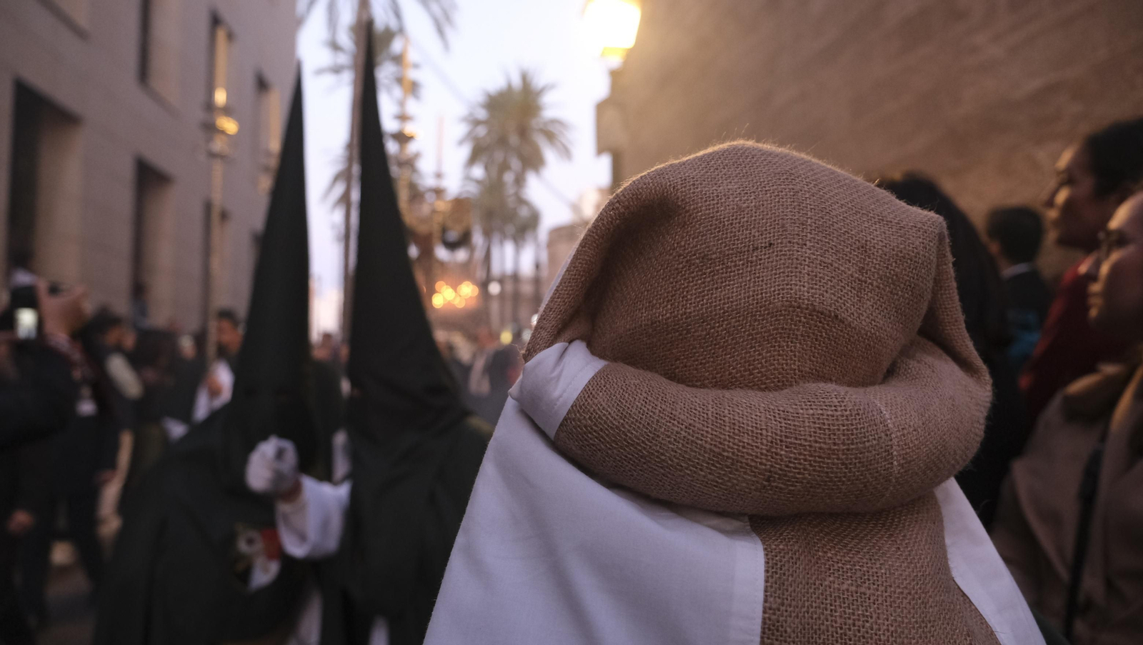Procesión de Estudiantes en Almería, en imágenes