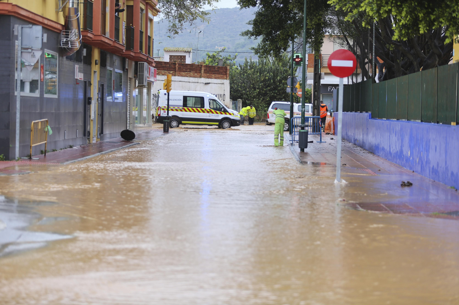Campanillas anegada tras las lluvias, en fotos