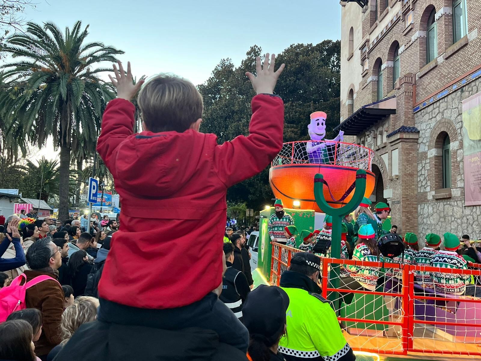 Málaga CF y Unicaja traen ilusión deportiva en la Cabalgata de Reyes