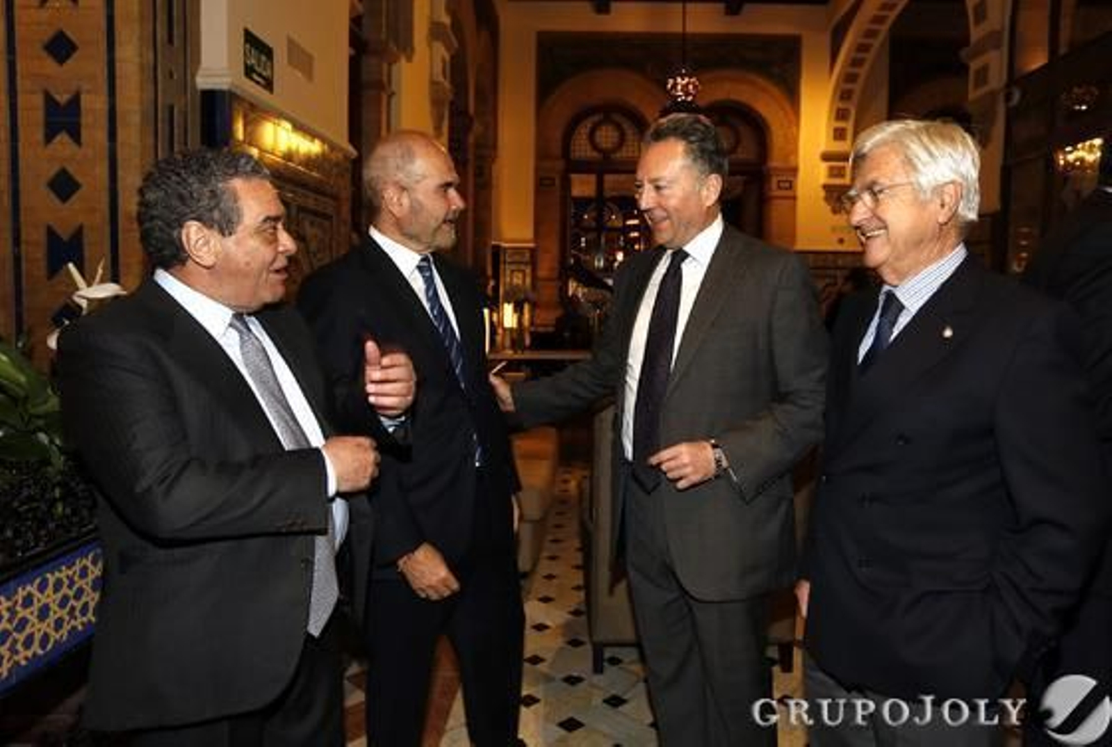 Augusto Delkáder, presidente de Prisa Radio; Manuel Chaves, José Joly y el abogado Francisco Baena.