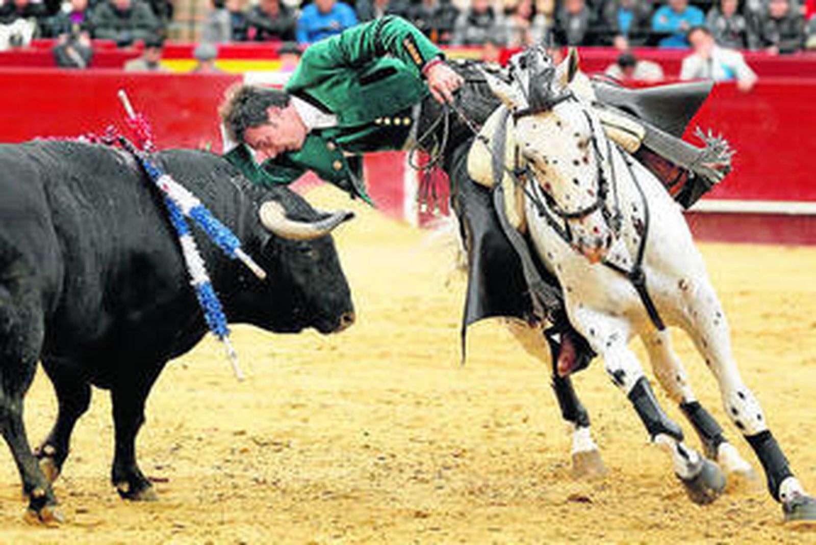 El rejoneador Andy Cartagena, durante su actuación en Valencia.