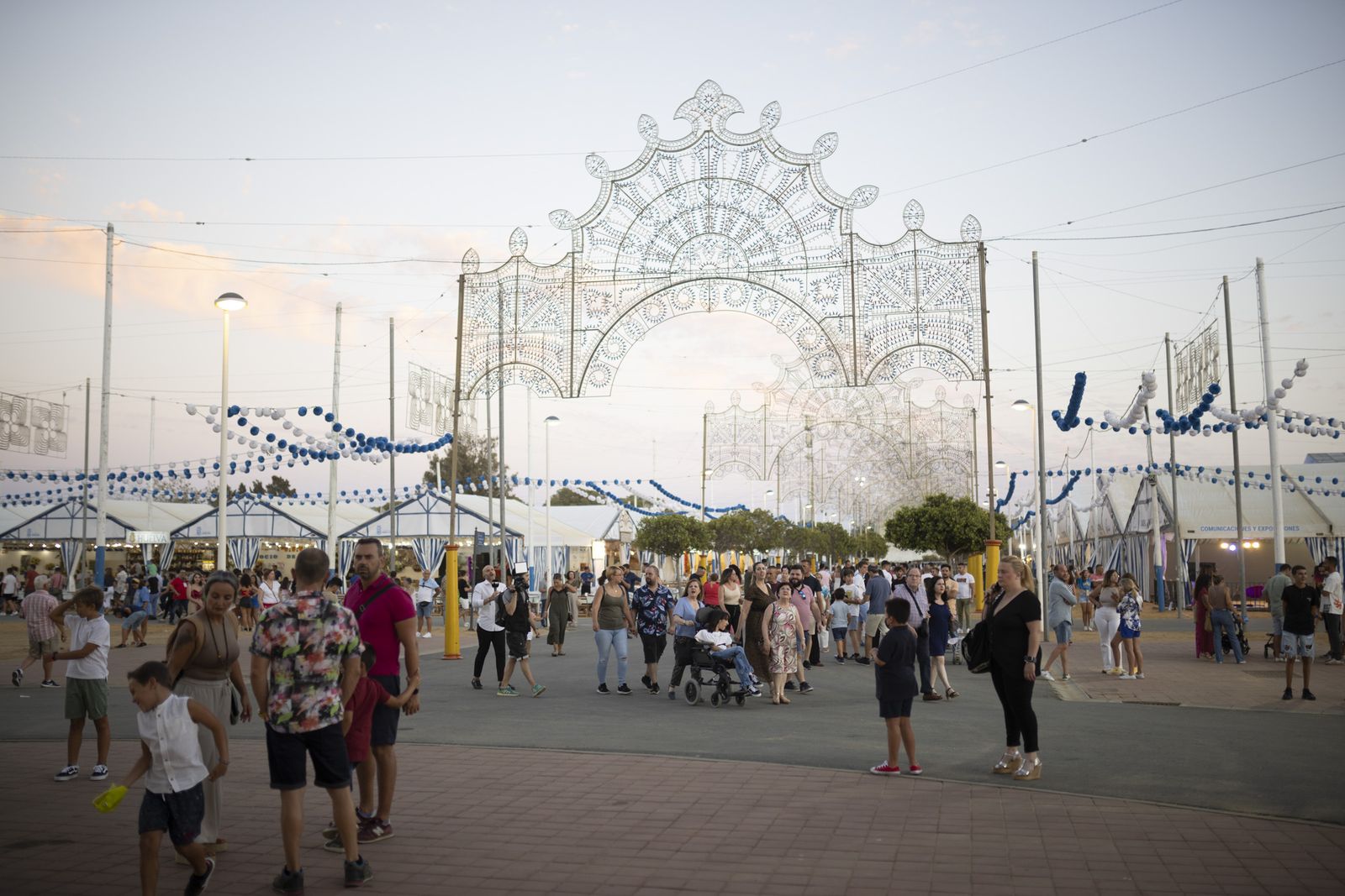 Colombinas 2022: Imágenes del ambiente en el primer día de Colombinas