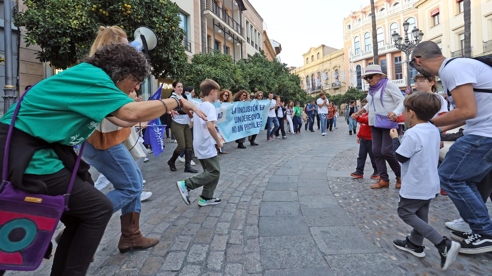 Manifestación de la Flampa de Jerez contra las faltas de recursos por necesidades especiales