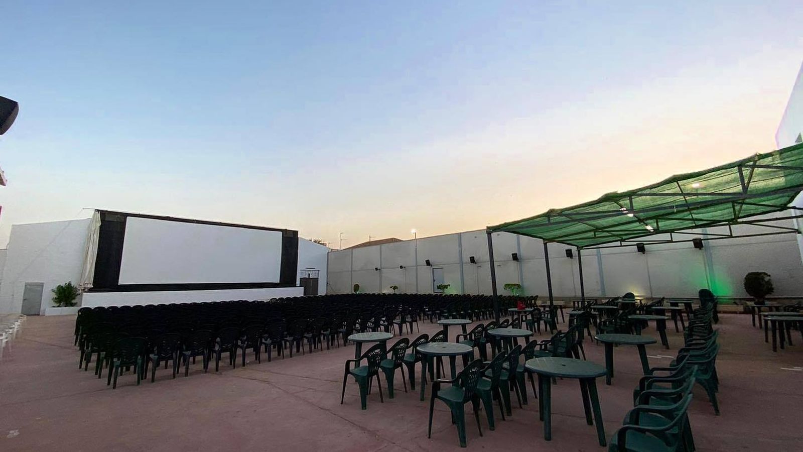 La sala de cine de verano de Vera.