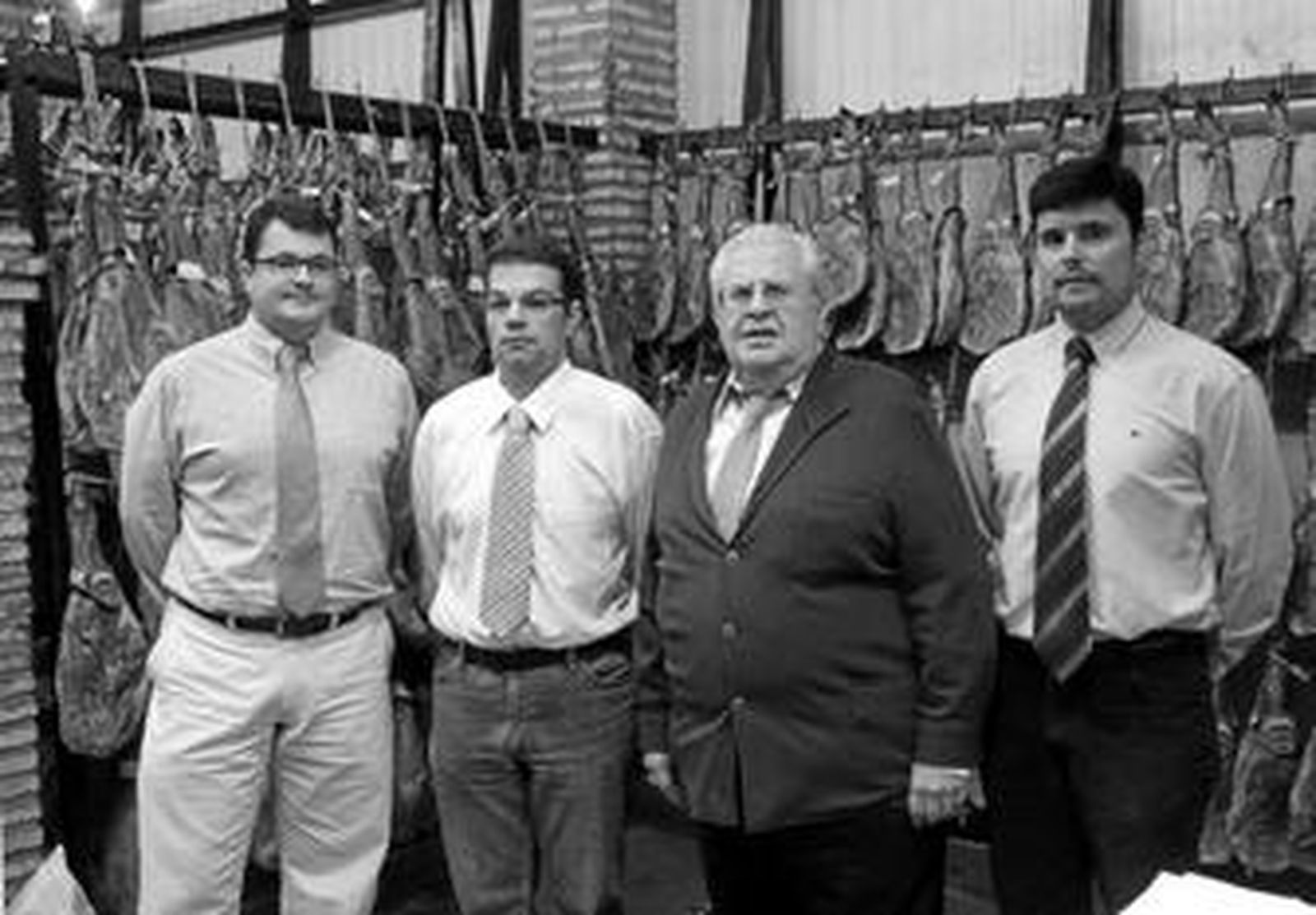 Manuel Barea Velasco, con su hijo Miguel y otros directivos que también son miembros de la familia: Ángel y Antonio Marín Barea.