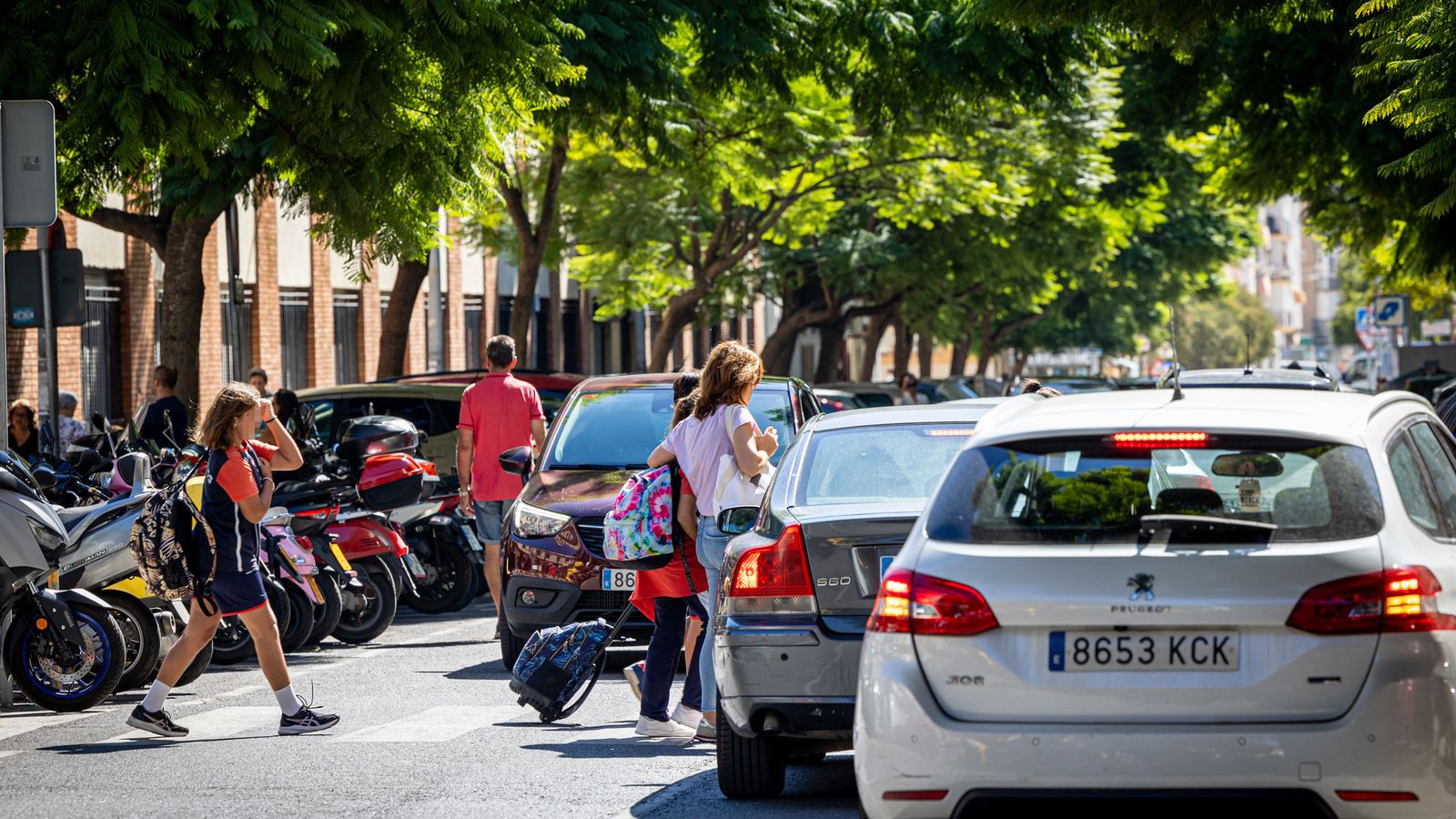 Otra imagen del entorno de salesianos en hora punta.