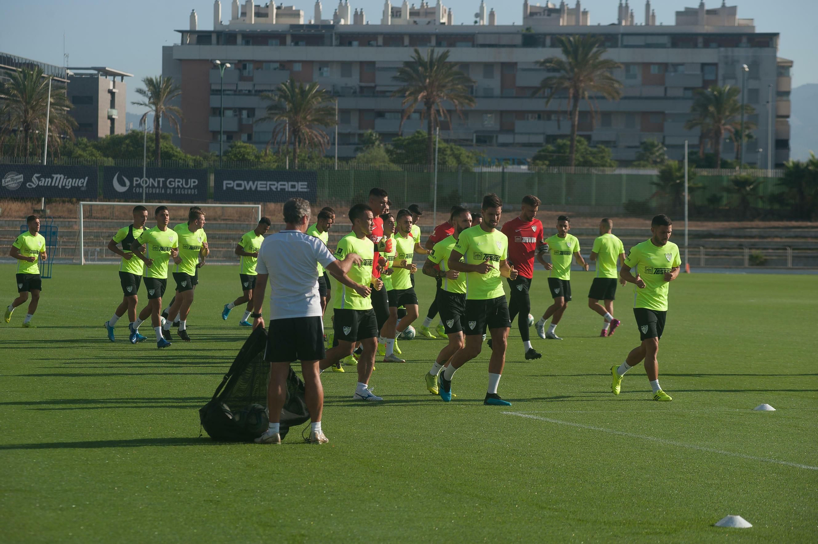 Las fotos del entrenamiento del Málaga CF a puerta abierta Las fotos del entrenamiento del Málaga CF a puerta abierta