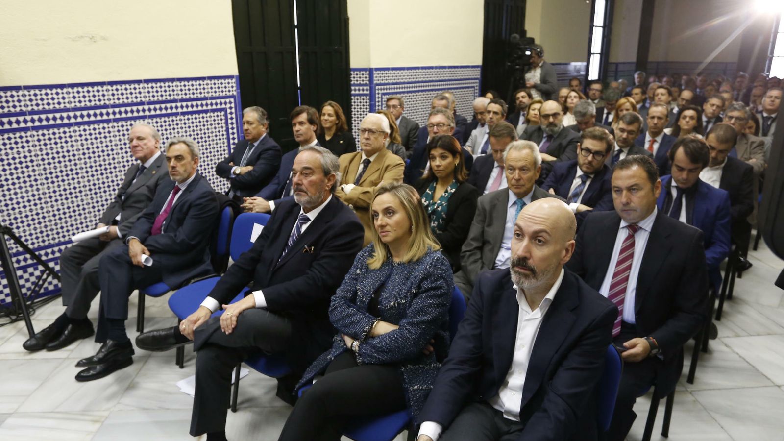 La consejera Carazo y el auditorio de la jornada celebrada este miércoles en Gaesco.