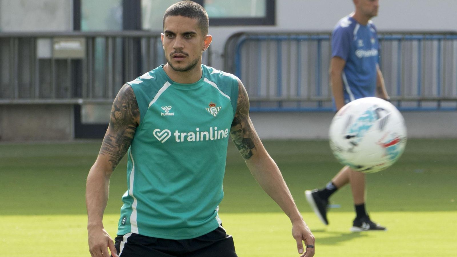 Bartra, en un entrenamiento de los verdiblancos.