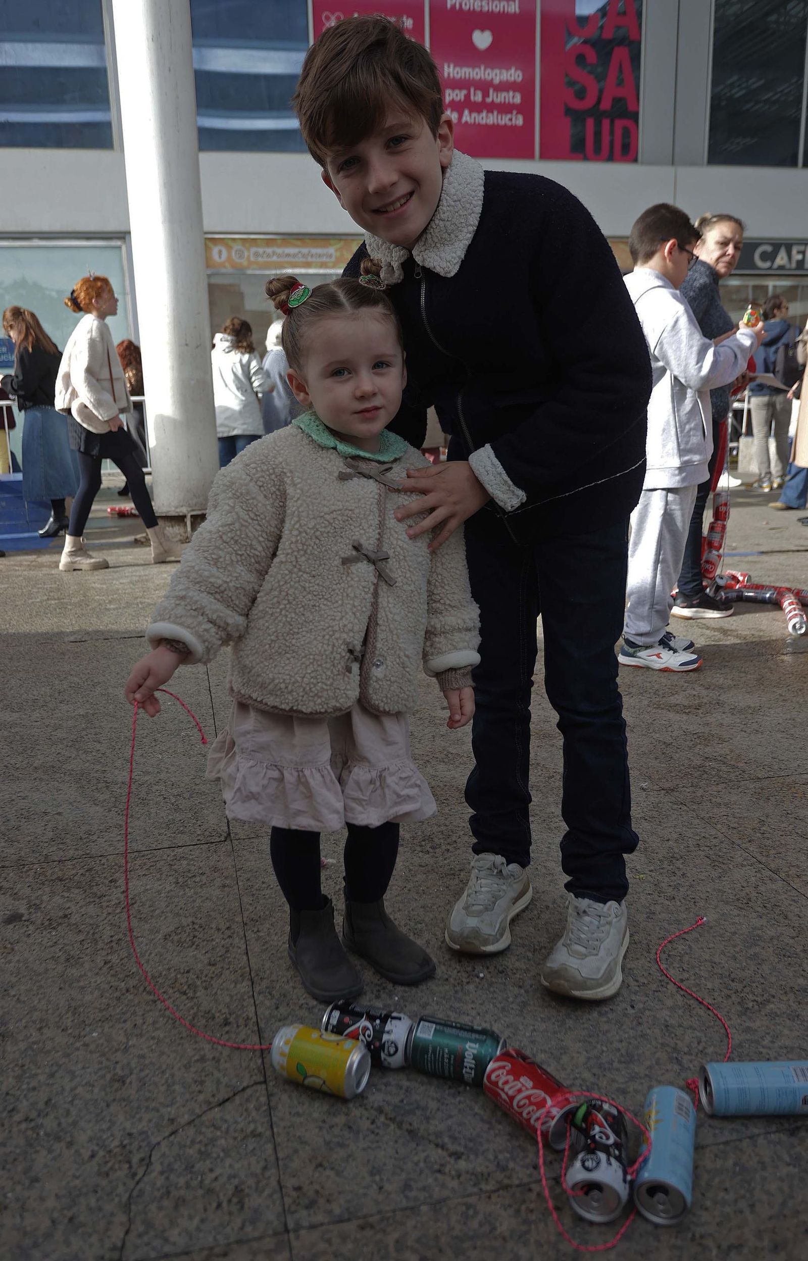 Búscate en el multitudinario arrastre de latas 2026 en Algeciras