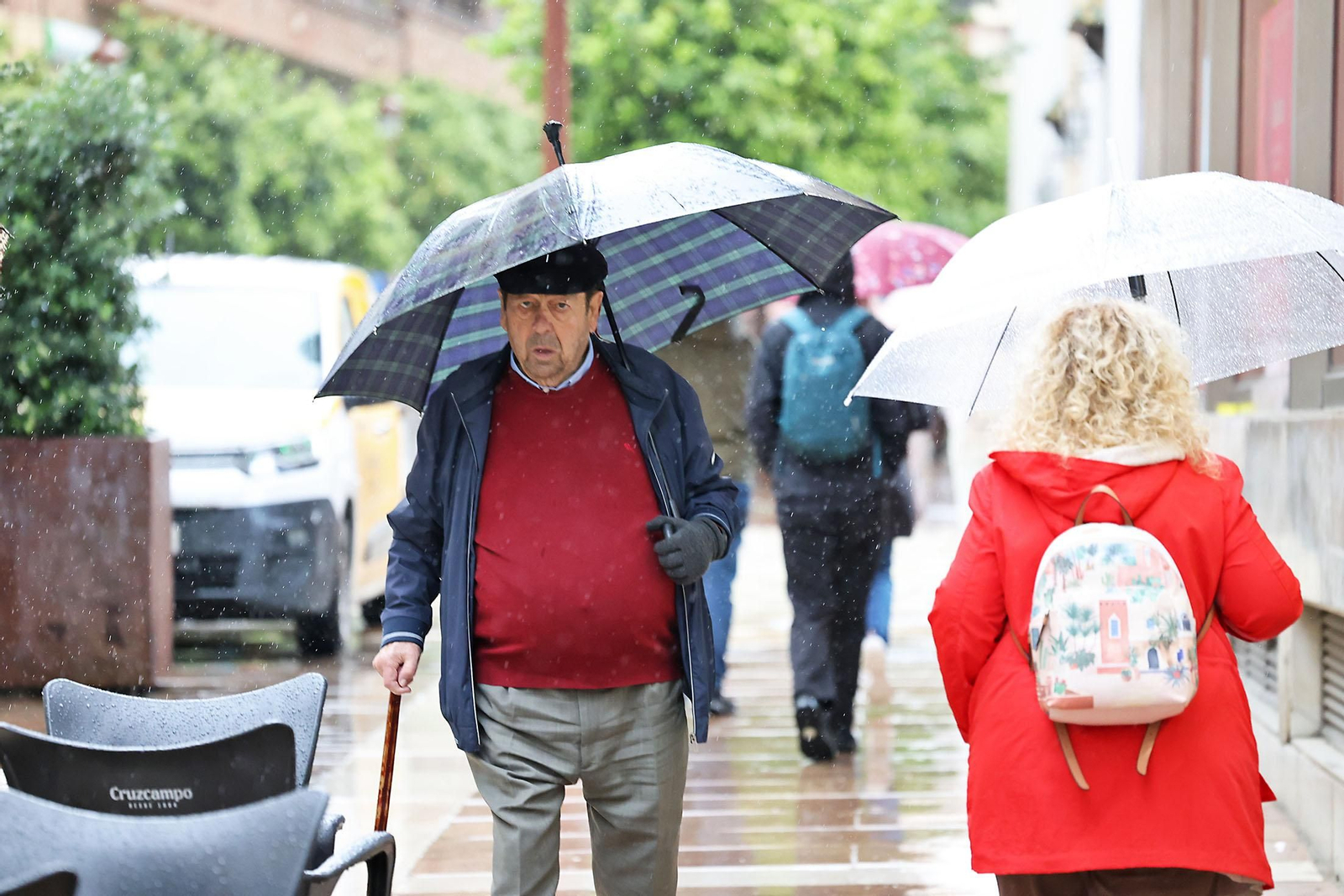 Las imágenes de la lluviosa mañana del jueves 13 de marzo en Huelva