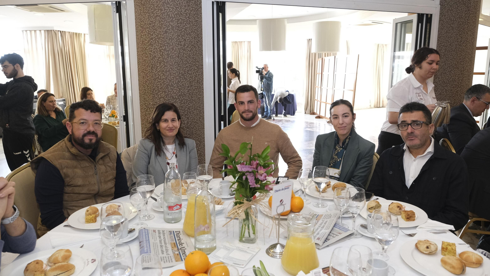 Desayuno coloquio de Grupo Joly y Cajasur, con la participación del ponente Enrique de los Ríos