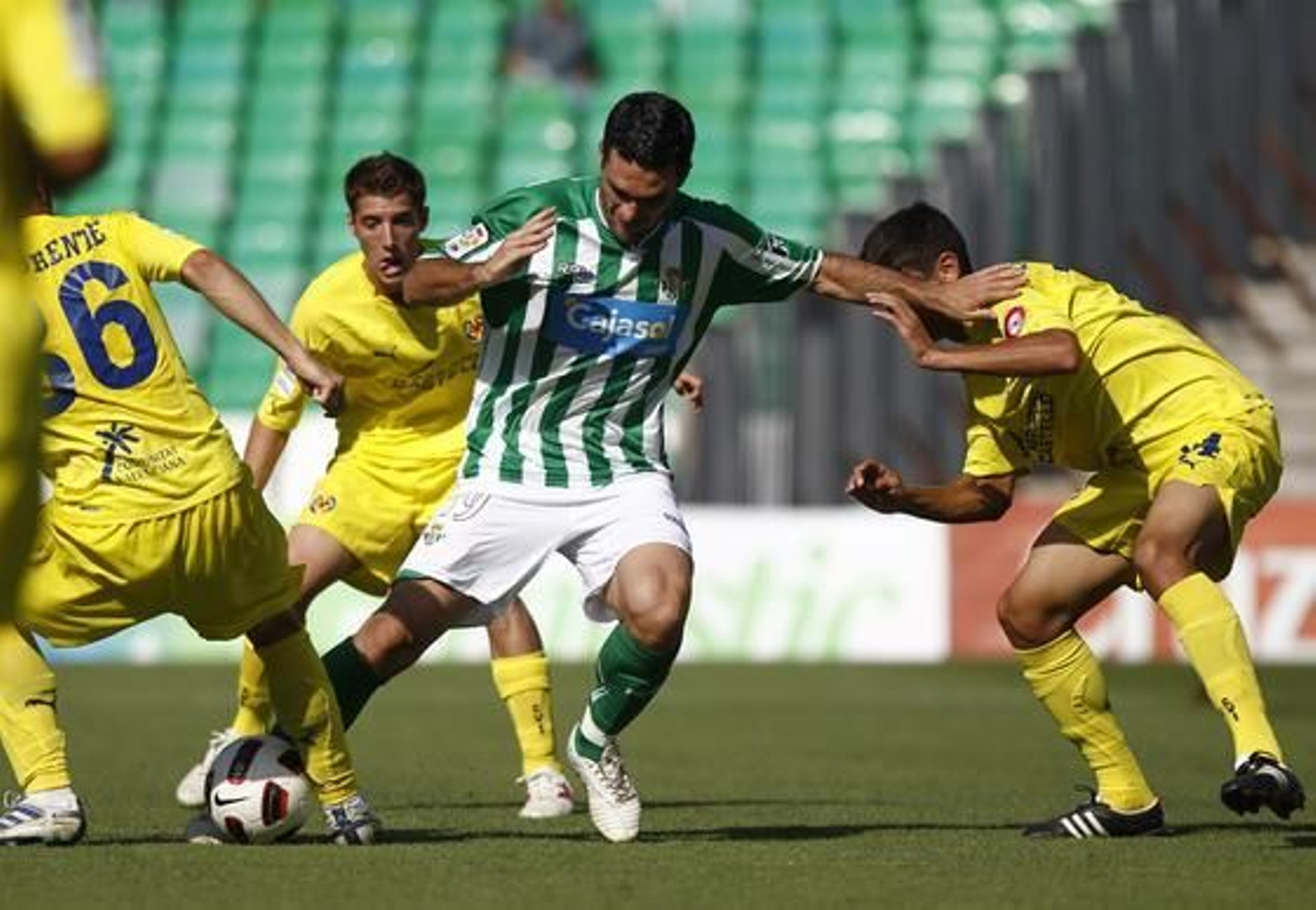 El Betis gana el último partido de la Liga al Villarreal B (2-1). / Antonio Pizarro