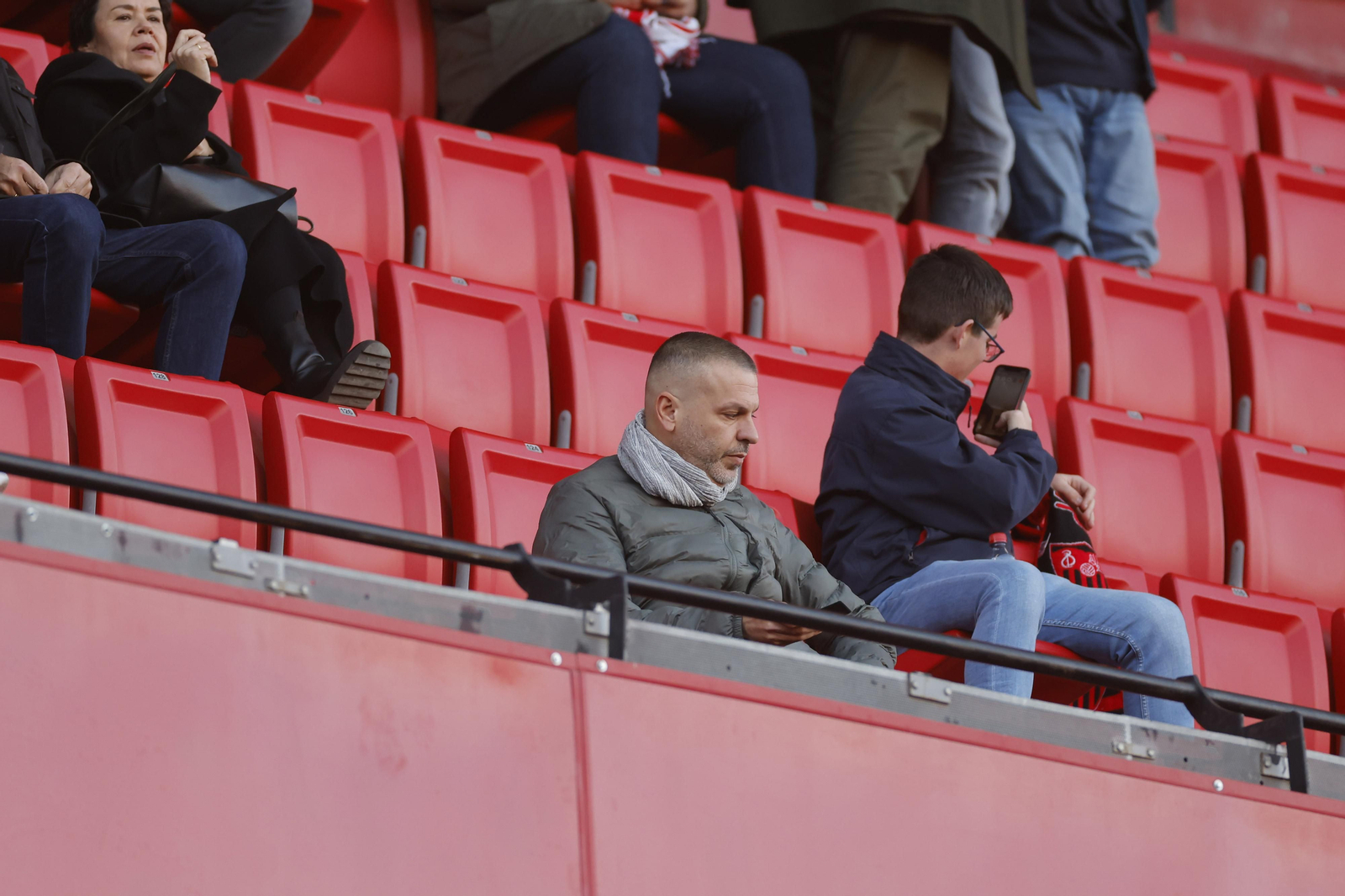 Búscate en las fotos del Sevilla-Mallorca