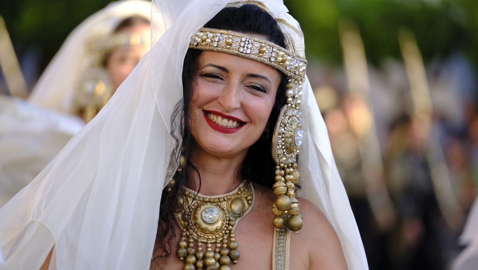 El espectacular desfile de Moros y Cristianos de Mojácar, en imágenes