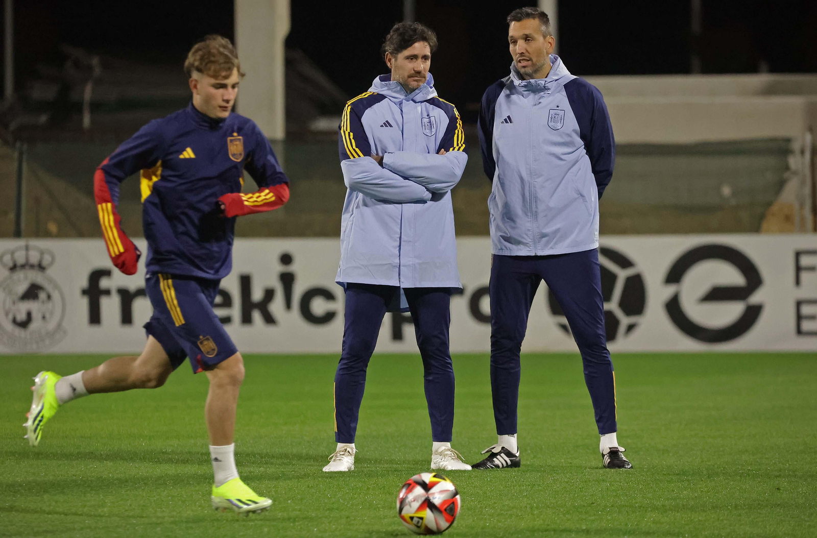 Fotos del entrenamiento de la selección española sub-17 de fútbol en el Ciudad de La Línea