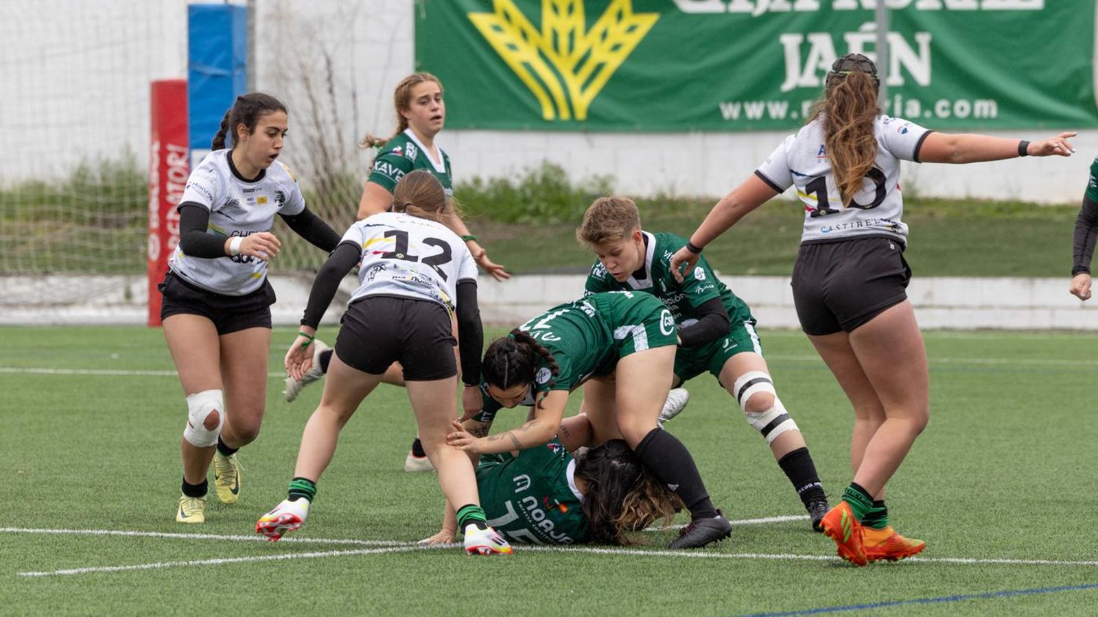La alegría por el título de campeonas de Jaén Rugby femenino, en imágenes
