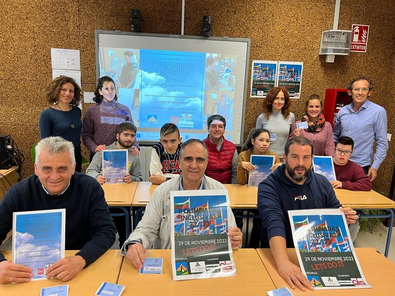 Parte del IES Alfaguara de Loja que celebra las II Olimpiadas Inclusivas