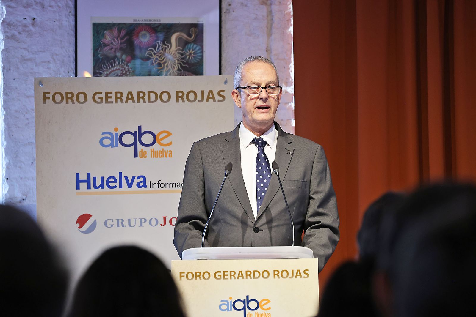 Fotografías del Foro Gerardo Rojas con la intervención de Arturo Gonzalo Aizpiri Consejero Delegado de Enagás