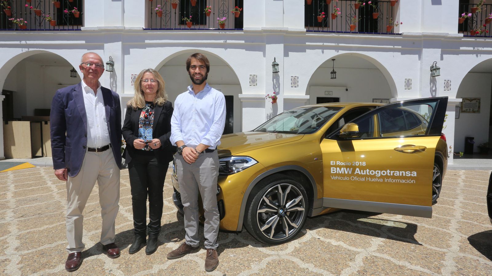 Ricardo Hueso, Adelaida Mellado y Yayo Hueso.