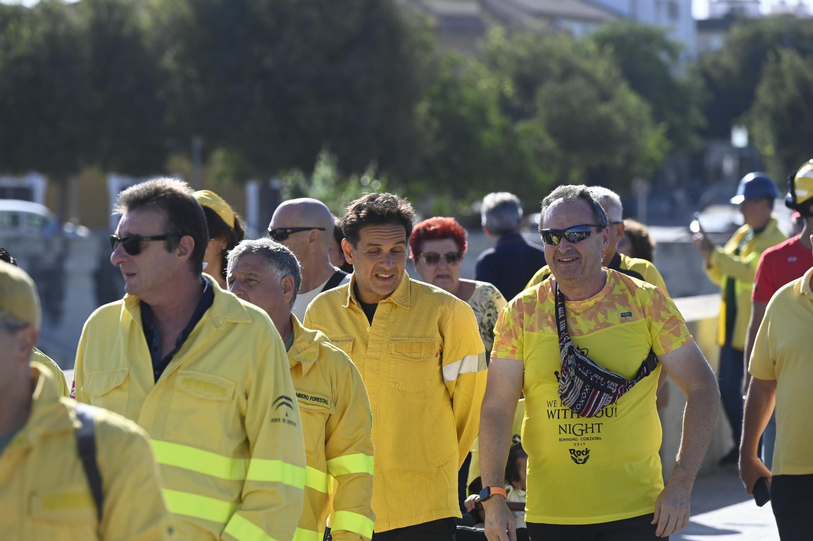 La manifestación de los bomberos forestales en Córdoba, en imágenes