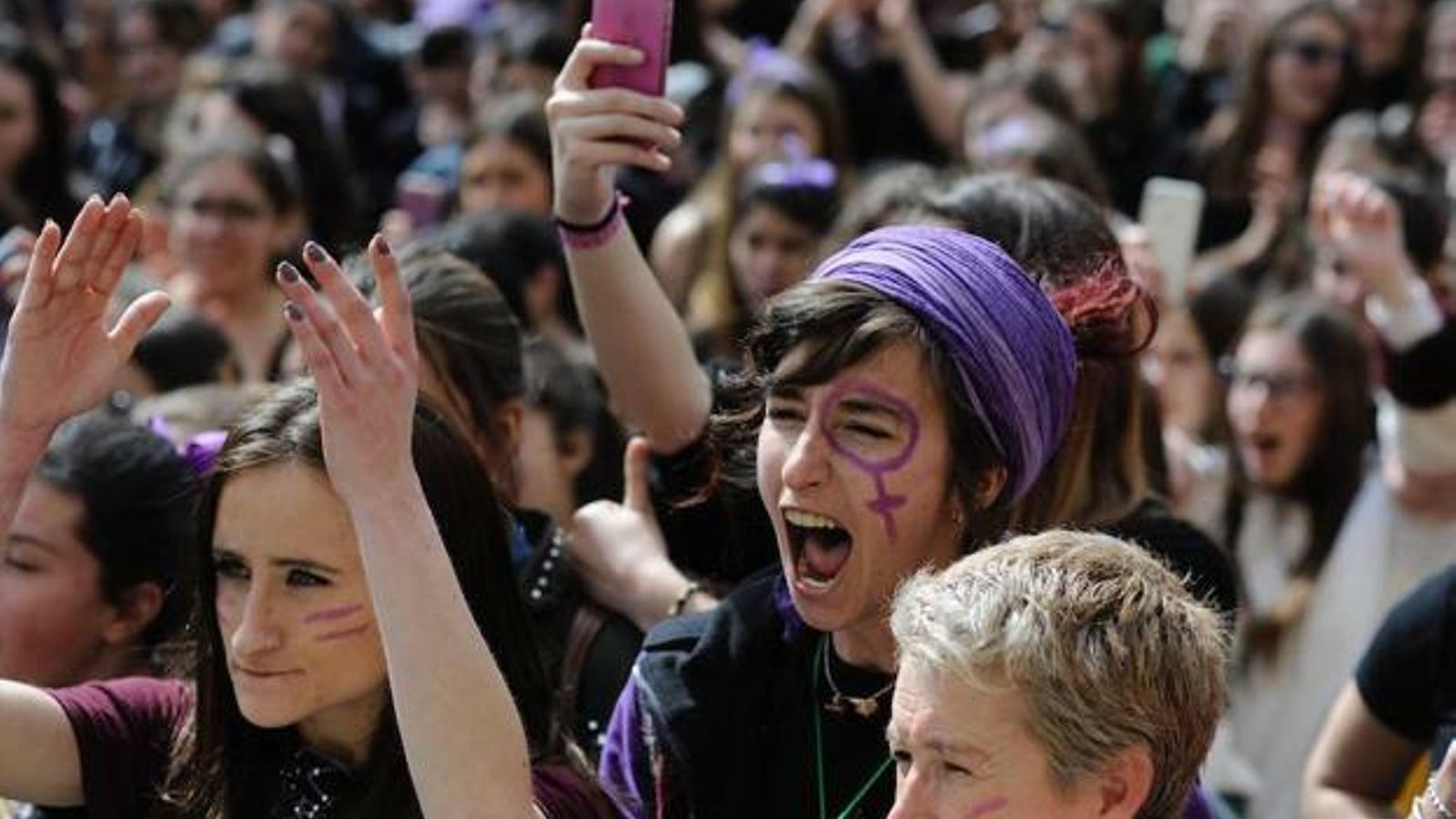 Uno de los lemas principales de las manifestación es "Ni un paso atrás".