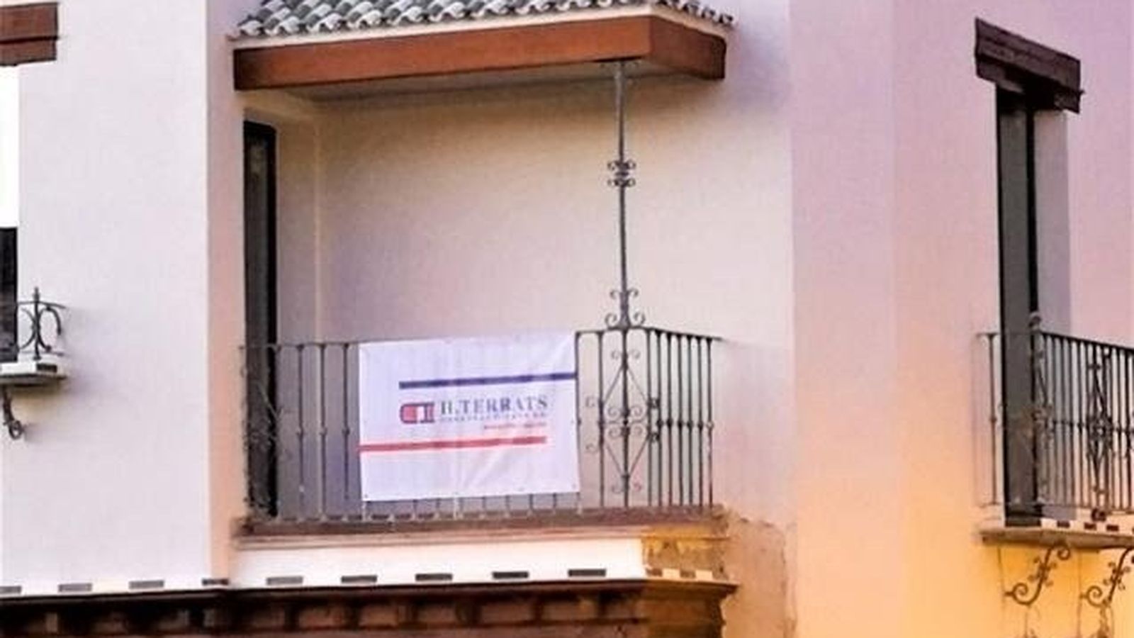 Detalles de los balcones recuperados.