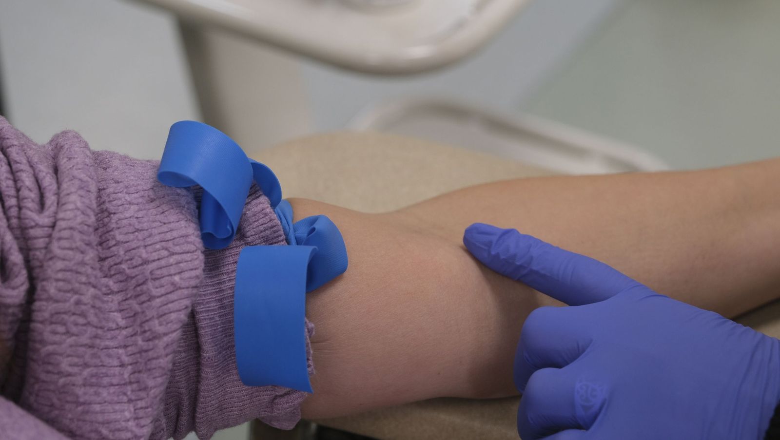 Haz una buena obra y dona sangre, te esperan en el Hospital Torrecárdenas, en imágenes