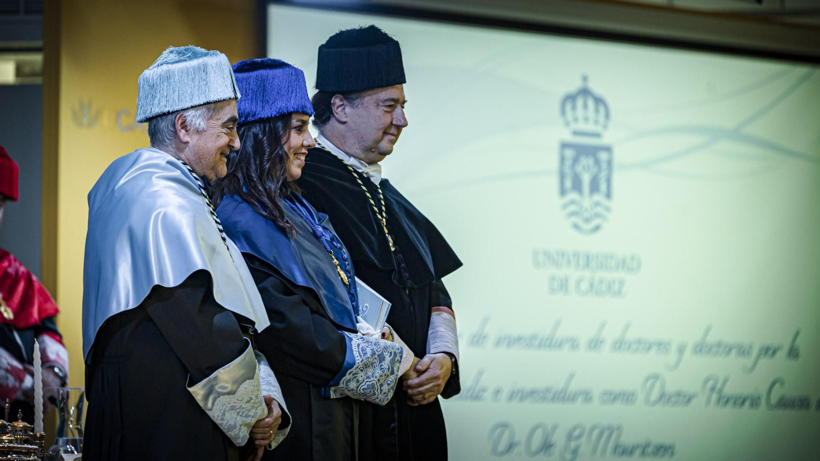 Las mejores imágenes del acto de investidura de doctorados por la UCA