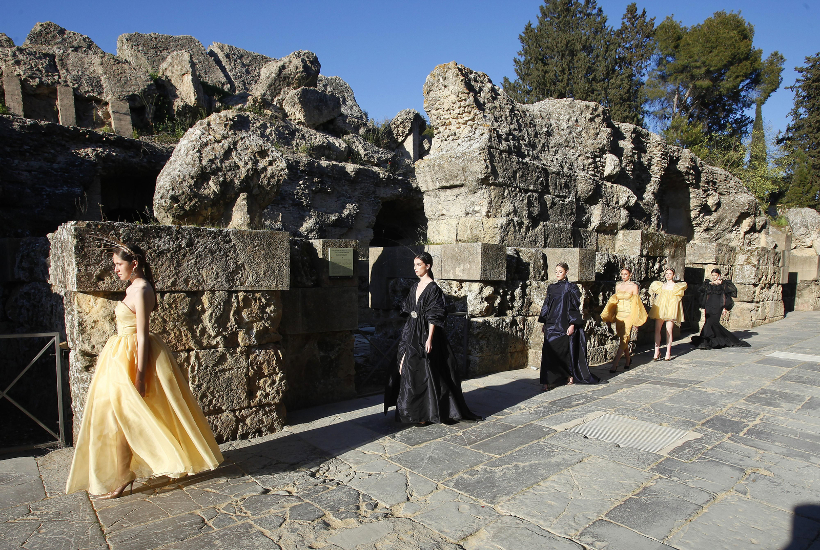 Pase de modelos en Itálica