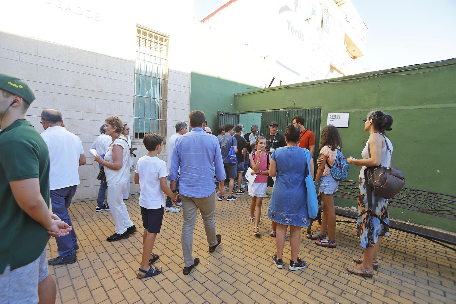 Imágenes del ambiente en la final femenina de la Copa del Rey de tenis de Huelva