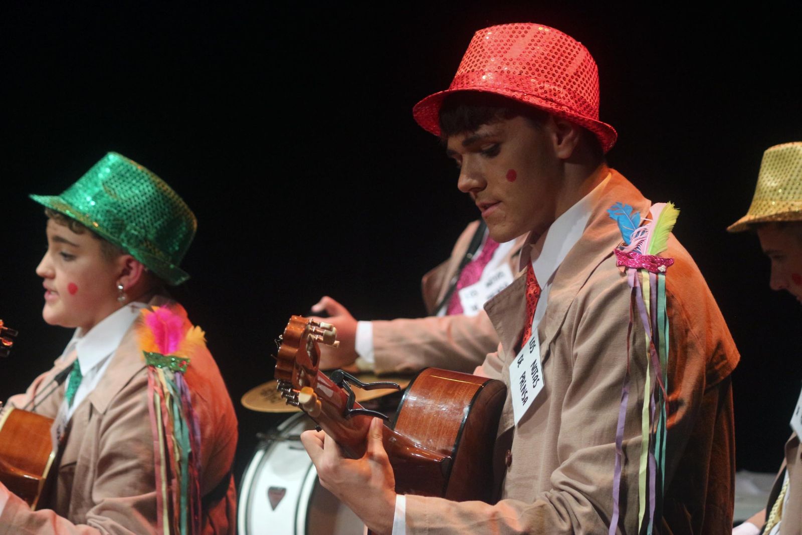 Comparsa infantil 'Los notas de prensa'