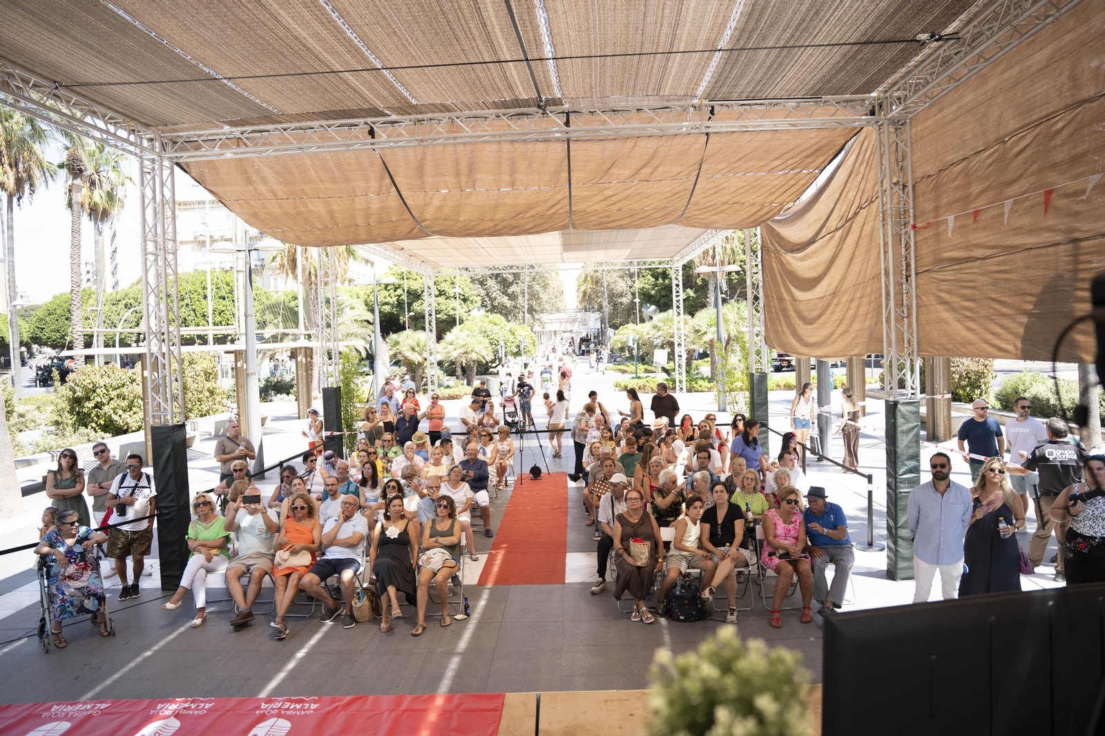 Las imágenes de la charla y degustación de la gamba roja por Rafa Rodríguez