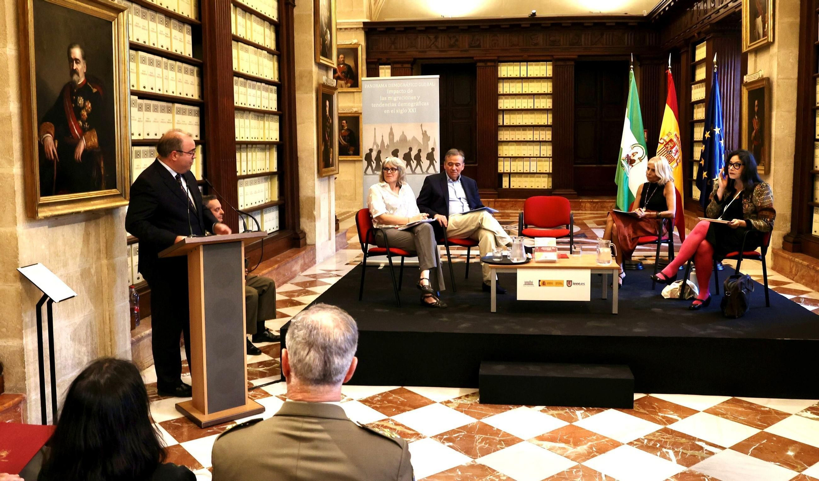Un momento del acto en el Archivo de Indias.