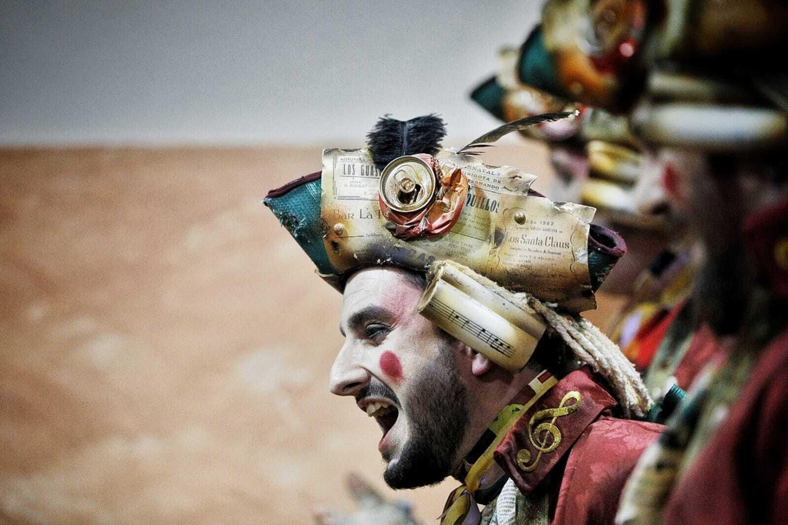 Comparsa 'Vuelve ya el 3x4'