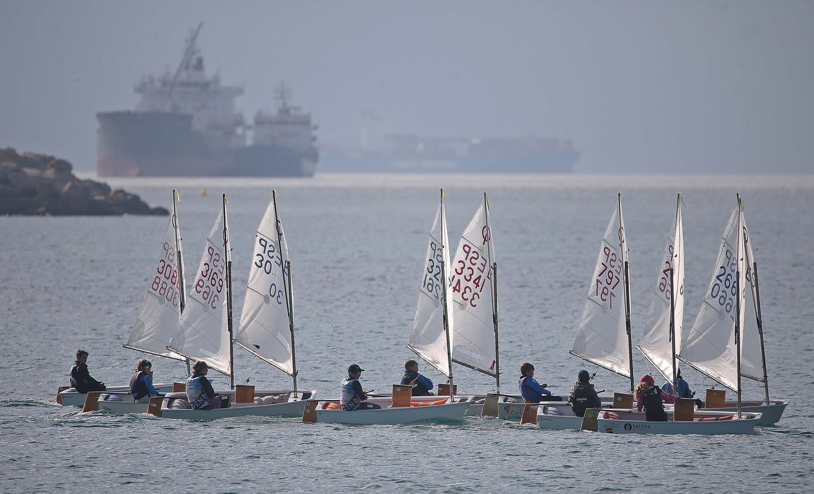 Fotos de la segunda jornada de la Copa de Andalucía de Óptimist en La Línea