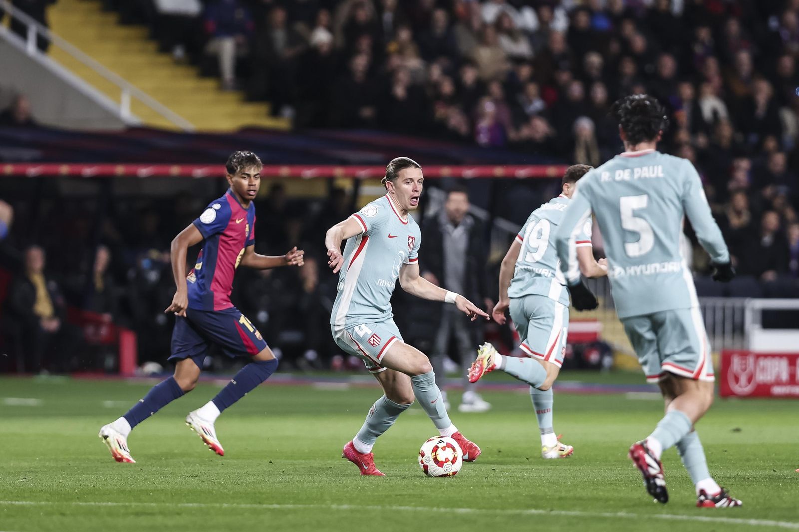 Las fotos del espectacular Barcelona - Atlético de Madrid