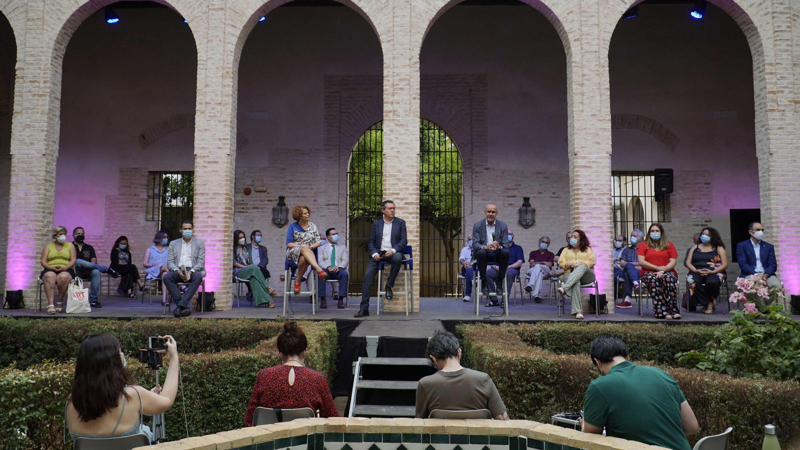 Antonio Muñoz desgranó la oferta, diseñada para reactivar al sector.