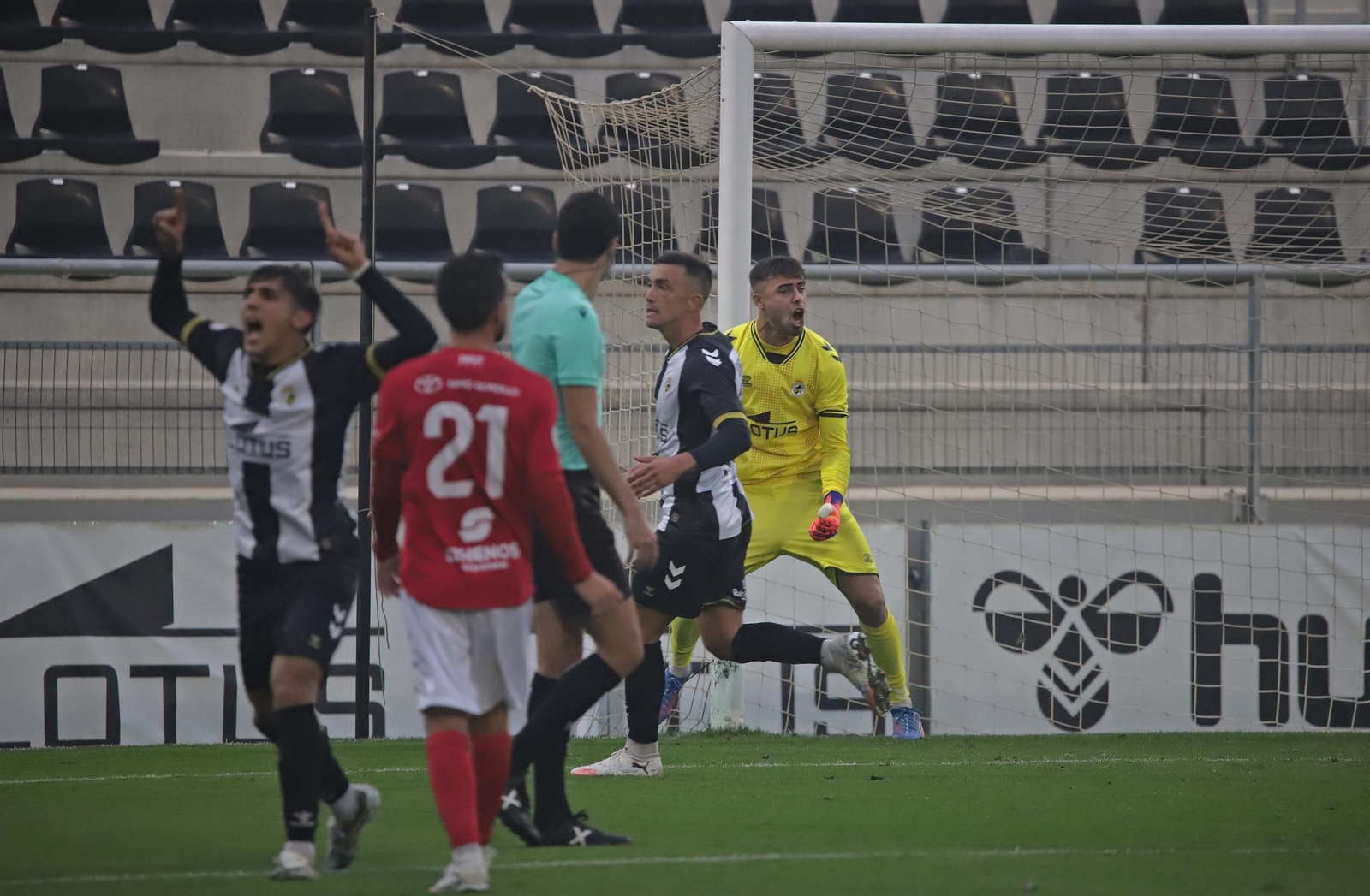 Las mejores fotos del Balona - Dos Hermanas de Tercera Federación