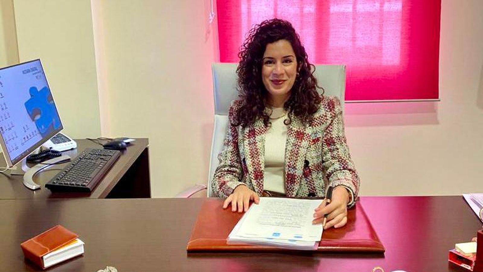 Rosario Lara, notaria en Dalías