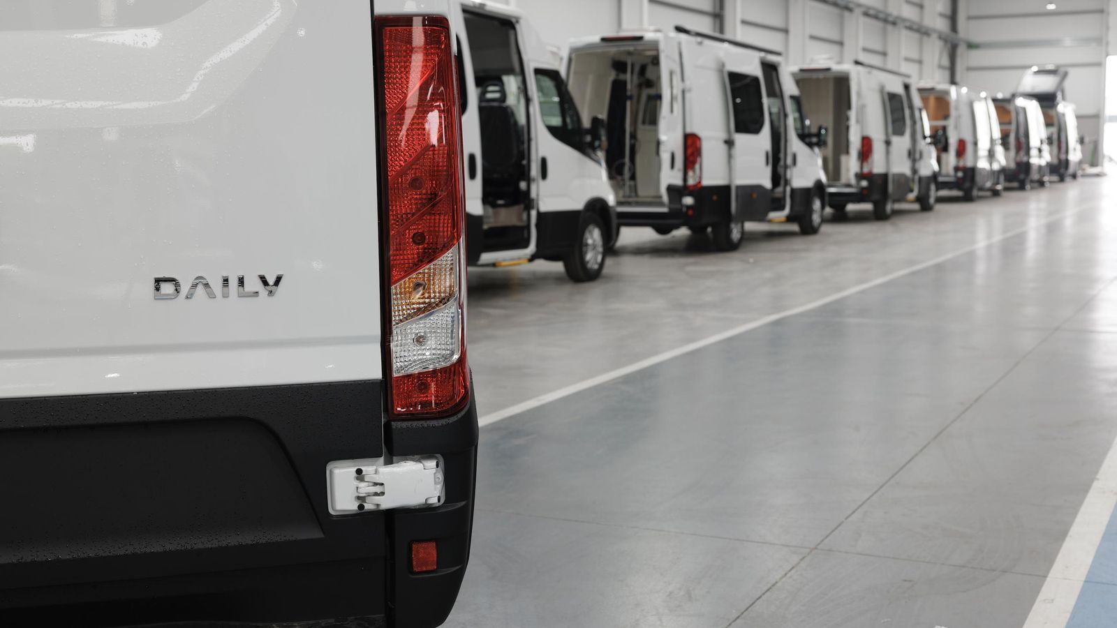 EuroGaza es la empresa de transformación que se encarga de convertir Iveco Daily furgón en cámper.