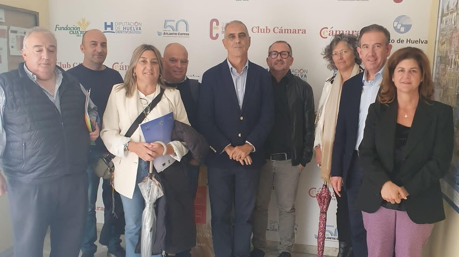 Miembros de los Grupos de Desarrollo Local (GDR) en la sede de la Cámara de Comercio