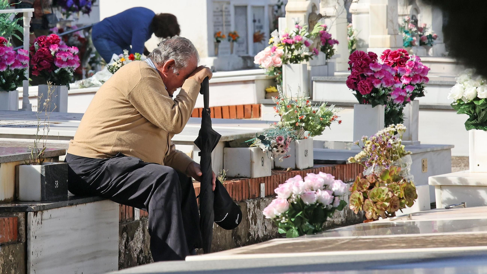Imágenes del cementerio de Jerez en el Día de los Fieles Difuntos
