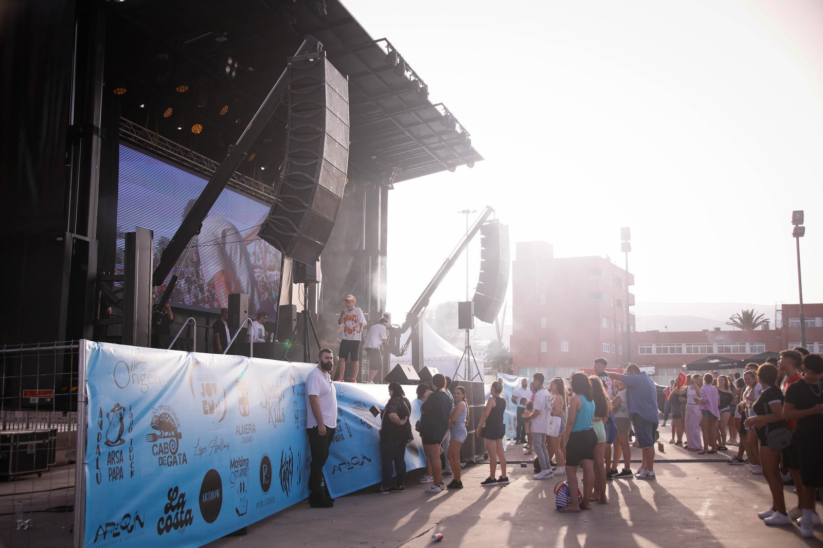 Imágenes del Festival AlmeriArt en el Parque de las Almadrabillas