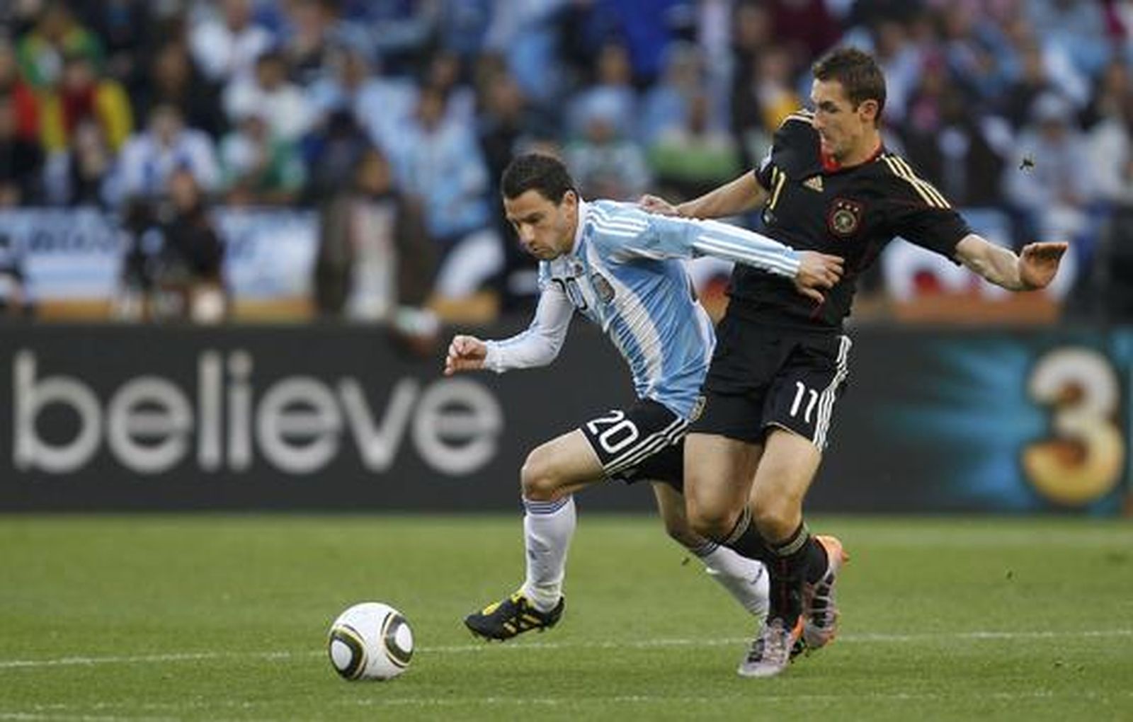 Alemania pone en evidencia a Argetina y obtiene el pase a semifinales. / Reuters